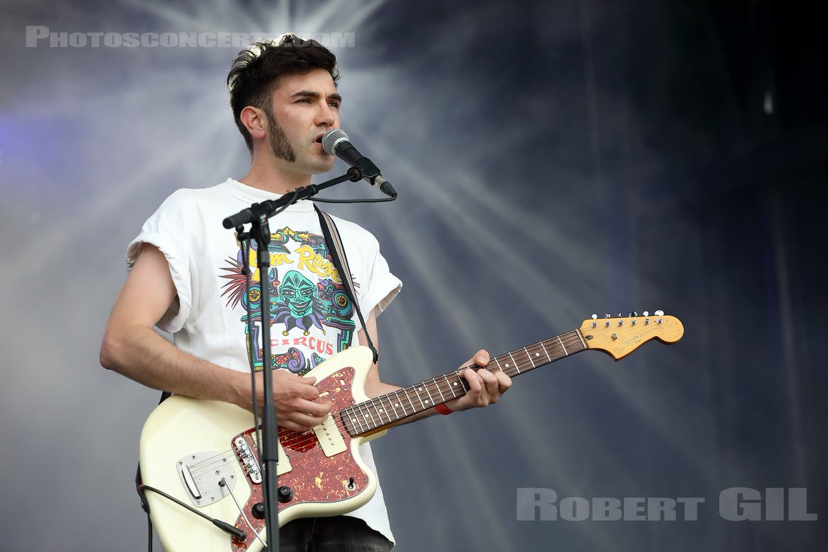 photosconcerts's tweet image. #Photo  #Bermud  @lechabada  @levitationfr 2023-05-28 photosconcerts.com/bermud-angers-…    #PhotosConcerts #RobertGil