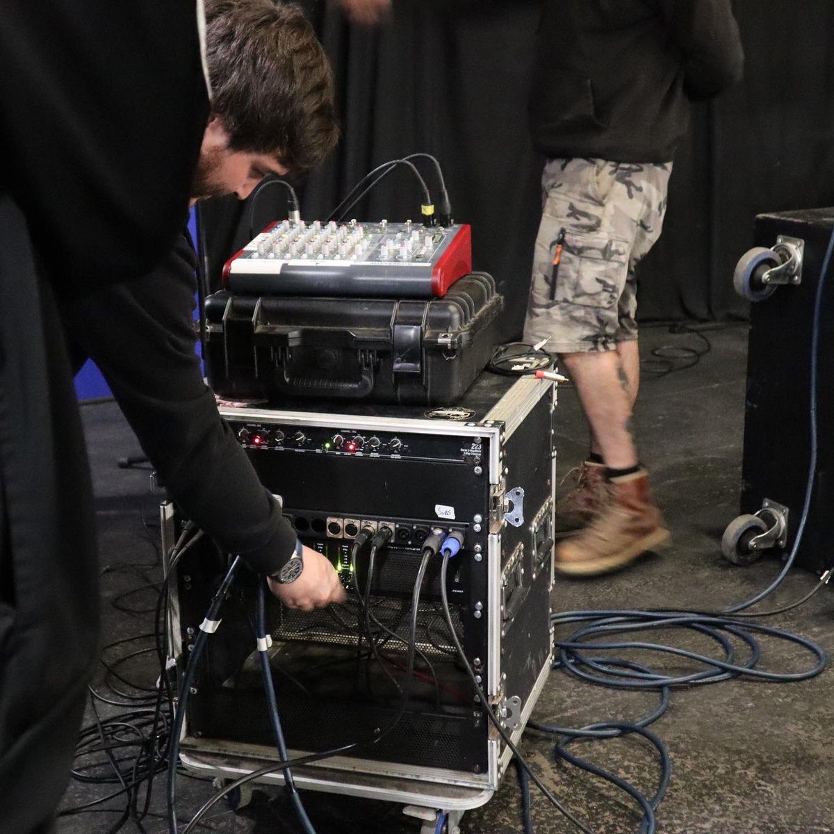 We’ve had both our @NorthTyneCA crew school and @WorksDurham crew school in @thecluny this week and last 🎤

It was excellent to see the @WorksDurham NEET programme group get hands on with a PA set up for the very first time with the help of Guerrilla PA!  

#livevents #musictech