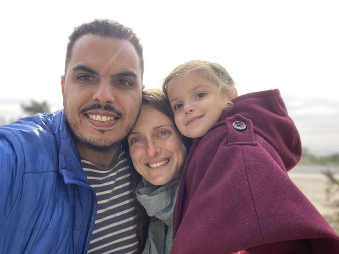 Chief Daira 𓂀 (@chiefdaira) on Twitter photo 📌COMMUNIQUÉ DE PRESSE
" Aujourd’hui, 30 mai, cela fait 1⃣0⃣0⃣ jours que le chercheur en géopolitique canado-algérien, Raouf Farrah, Analyste principal chez <a href="/GI_TOC/">Global Initiative</a> est détenu à la prison Boussouf à Constantine, en Algérie. Nous, sa famille, appelons à sa libération.
1/4 📌COMMUNIQUÉ DE PRESSE
" Aujourd’hui, 30 mai, cela fait 1⃣0⃣0⃣ jours que le chercheur en géopolitique canado-algérien, Raouf Farrah, Analyste principal chez <a href="/GI_TOC/">Global Initiative</a> est détenu à la prison Boussouf à Constantine, en Algérie. Nous, sa famille, appelons à sa libération.
1/4