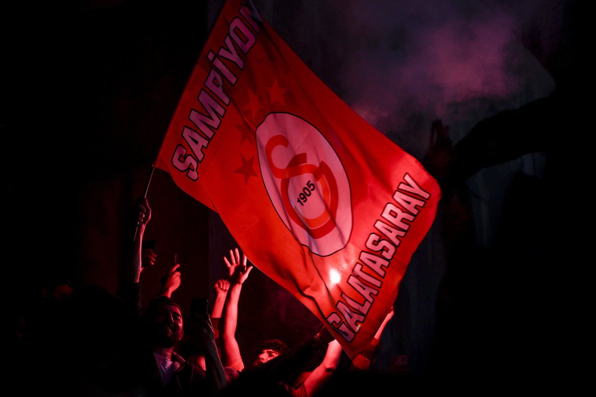 23. kez Spor Toto Süper Lig Şampiyonu olan <a href="/GalatasaraySK/">Galatasaray SK</a>’ı ve taraftarlarını canı gönülden kutlarım. 

Avrupa yolculuğunda bizleri gururlandırmanız dileğiyle yolunuz açık olsun. 🇹🇷

#ŞampiyonGalatasaray