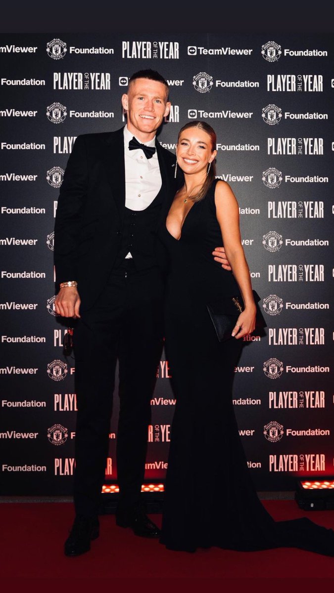 Turning heads in that suit. Classy, elegant and stylish on and off the pitch. My guy McTominay ✨