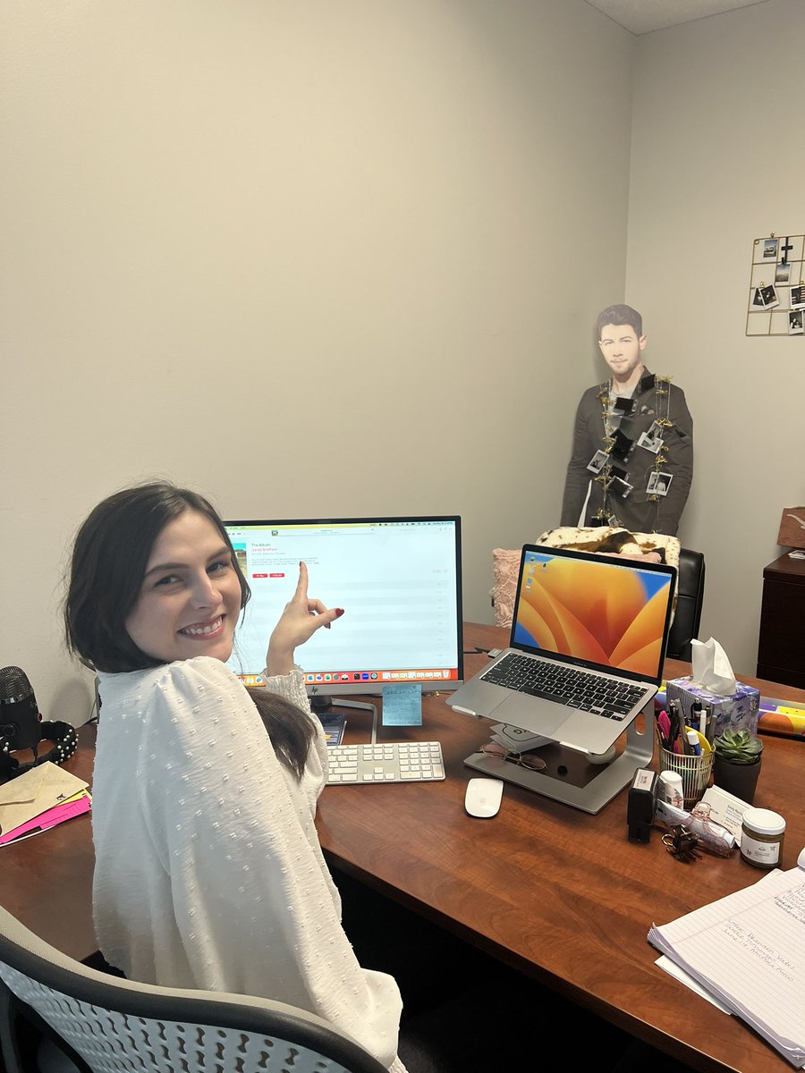 Emily_lovesyou's tweet photo. @jonasbrothers Me listening at work!!! Featuring my nick cutout my work bought me for my birthday 😂 https://t.co/XwaoCRoEfy