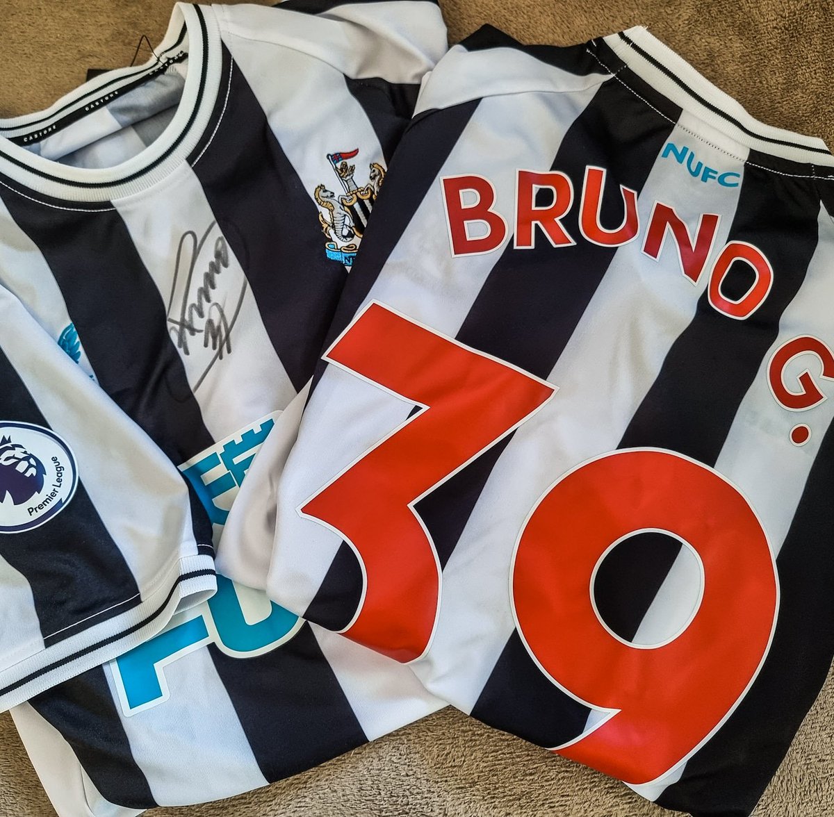 Biffasuth_'s tweet photo. Not everyday you get asked to go to @brunoog97 house to pick up a gift that he's left for me. 
😍😍😍

Obrigado @brunoog97

#nufc #newcastleunited #legend #bruno https://t.co/8wmKyHegqV