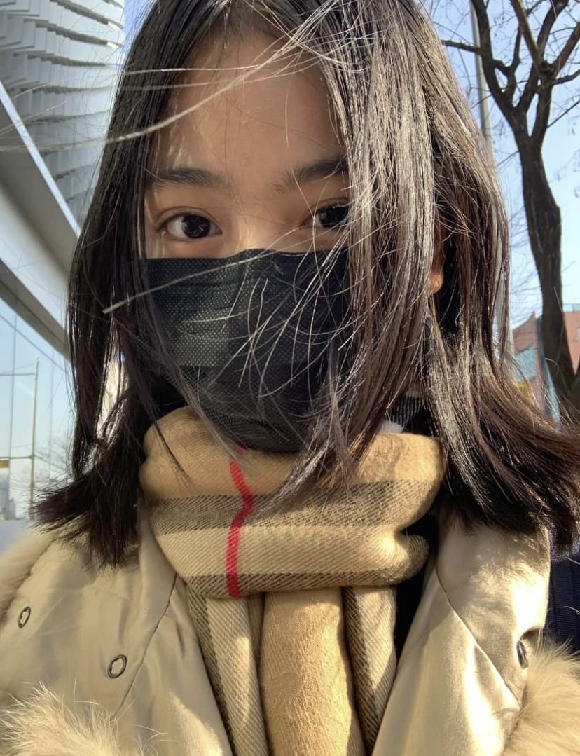 Mas fotos de la trainee y posible miembro Carmen Nita.  
Crédito a las fotos: adita_diandra
 #smngg #smtrainee #smrookie #Sr23g