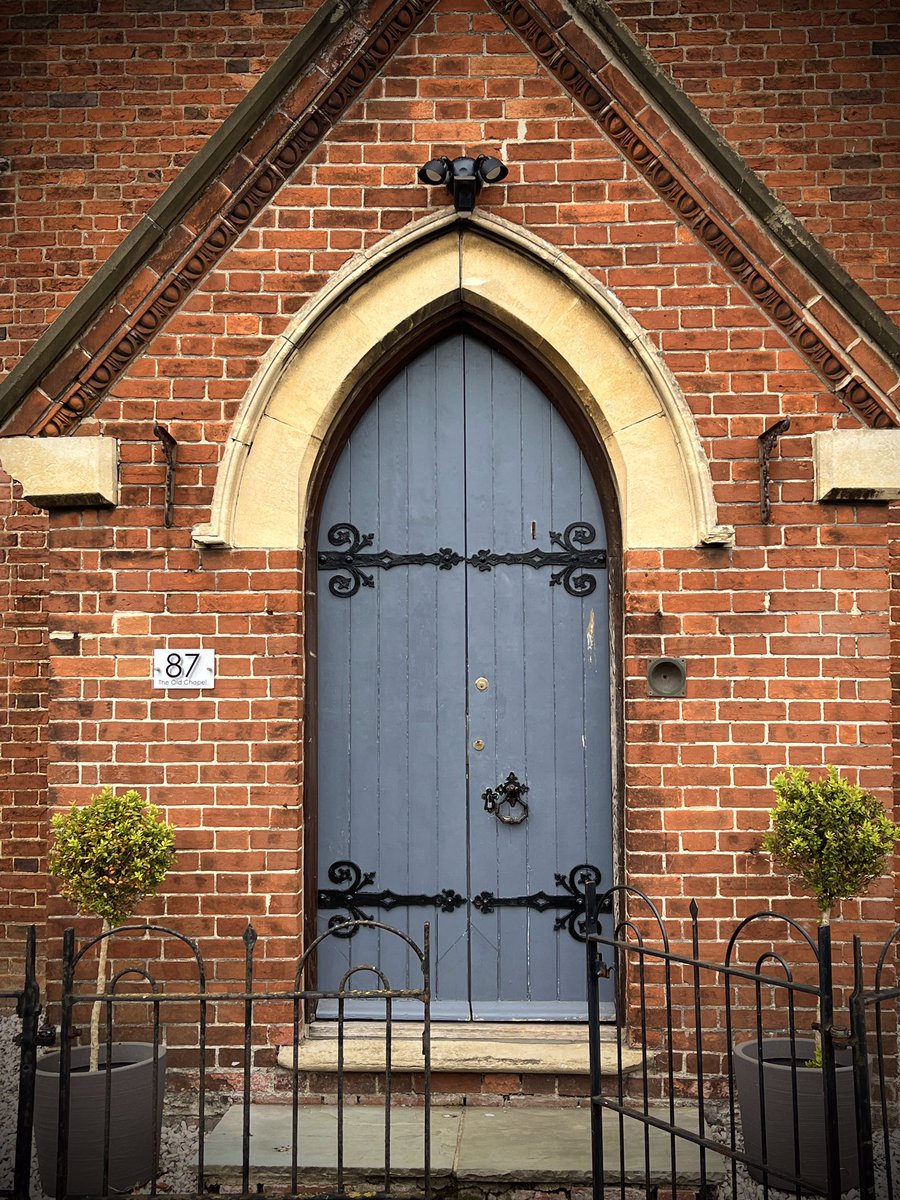 An absolute pleasure to visit The Chapel in #Heacham today; a perfect peaceful space to relax & have a #slowyoudownwellbeing bespoke massage treatment after a long beach walk. #Norfolk @NorfolkHideaway #oldchapel #peacefulplace #uniqueplacestostayinnorfolk #treatyourself