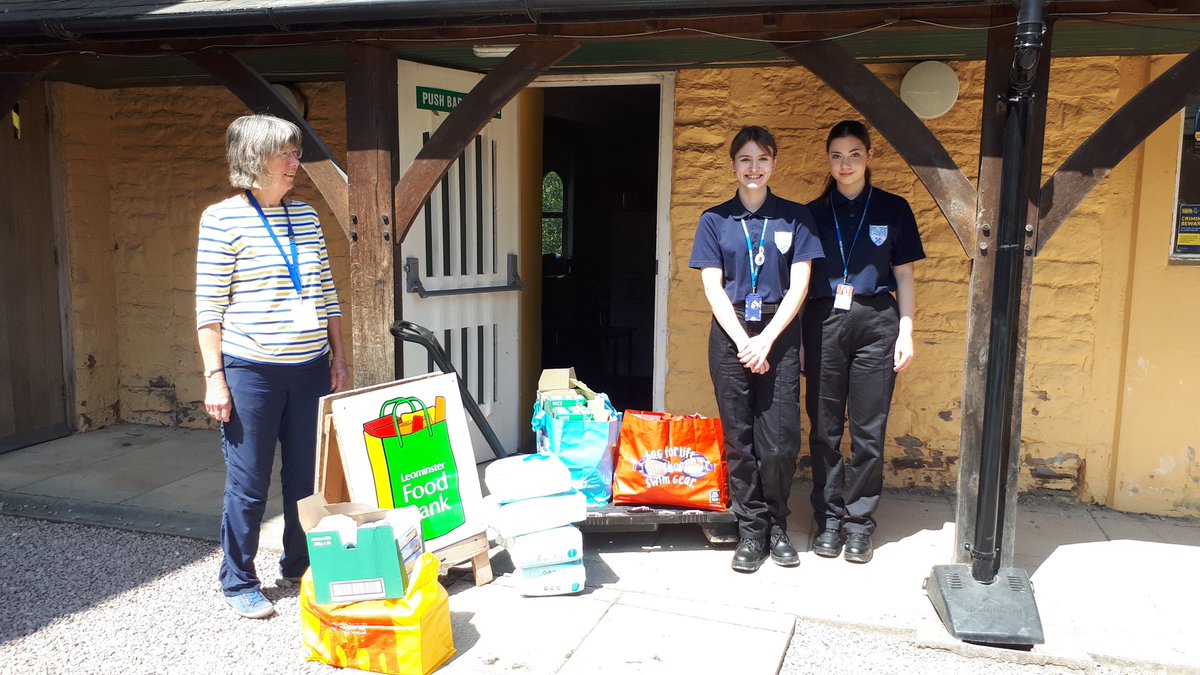 LeominsterCops's tweet image. Today saw us working with @herefordcadets @solving_team when they presented Leominster Food Bank with a whole host of supplies for their clients, courtesy of West Mercia's community fund. #thoseinneed #happytohelp