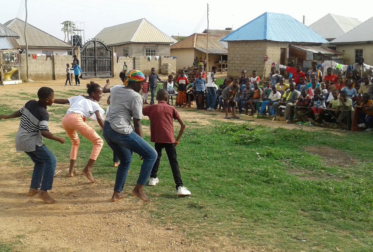 lsdiofficial's tweet photo. LSDI, in partnership with God's Glad Amazon Int'l, a faith-based non-governmental organization, yesterday celebrated Children's Day in Orozo, AMAC, Abuja. #ChildrensDay #LSDI #Gzon https://t.co/lmpvzCEDfL