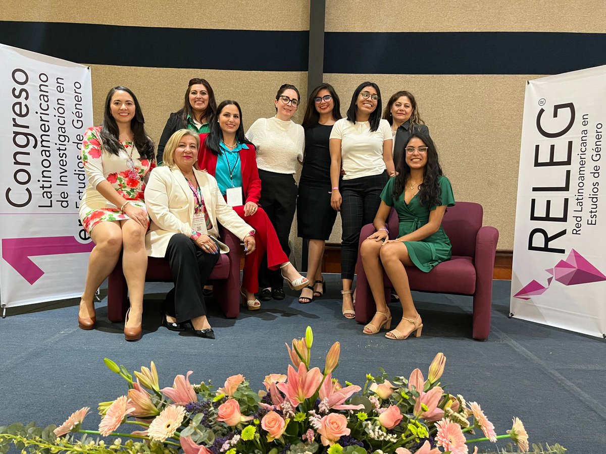 JanisJvr's tweet photo. Un gusto formar parte de este gran equipo: Dra. Nuria Peña, Dra. Claudia Cintya Peña, líder del Cuerpo Académico Competitividad y Globalización; y mis colegas Carla Bermúdez y Guillermina Velázquez para el congreso #RELEG #congreso #mujeres #género #perspectivadegénero #feminismo https://t.co/OvPH16TBjX