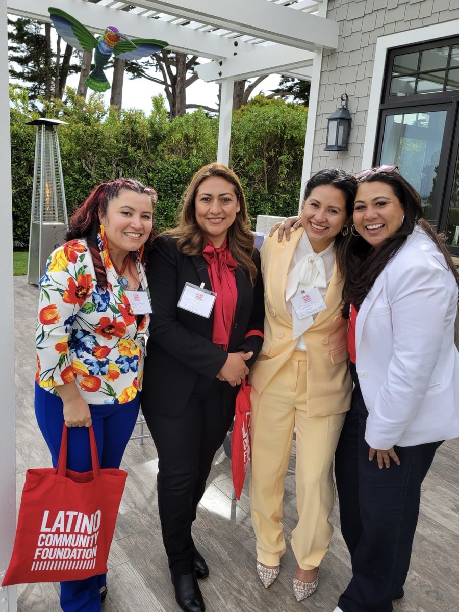 LatinoCommFdn's tweet photo. We are still in awe of our recent #LGCN Retreat!
Our hearts are brimming with gratitude for the inspiring community of changemakers that are a part of our #LatinoGivingCircleNetwork!
Join a Giving Circle at https://t.co/j5d7qa6lOv https://t.co/45oWwpWEAm