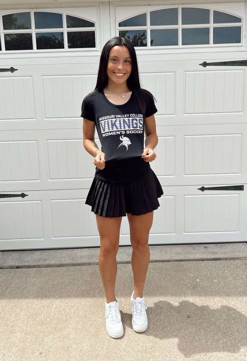 MarkertEmma's tweet photo. Im excited to announce my commitment to continue my academic and athletic career at Missouri Valley College!  GO VIKINGS💜🧡#ValleyWillRoll 
@MVCAthletics 
@dmcgranejr 
@FZS_Soccer https://t.co/SykXA8eflM
