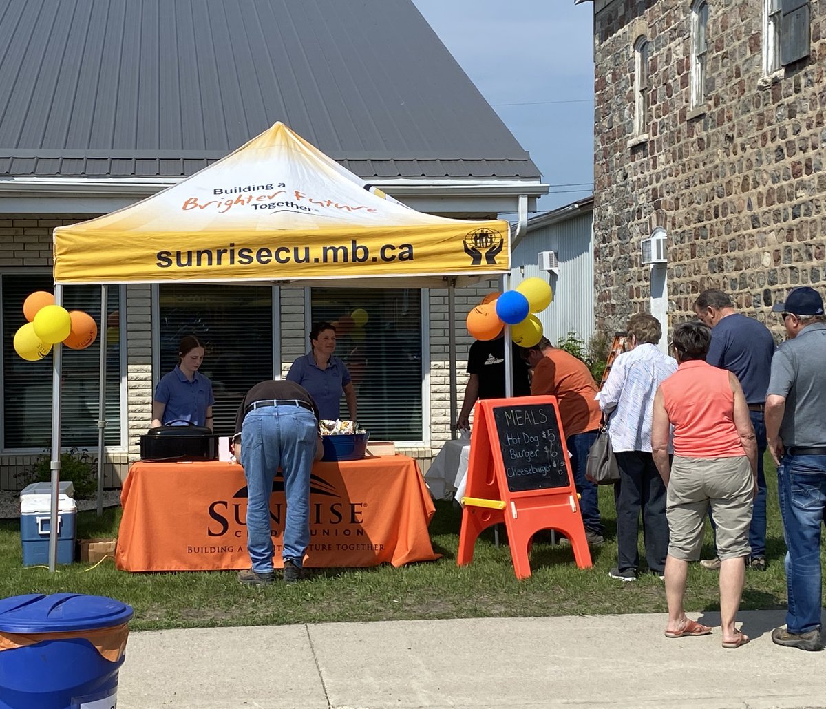 SunriseCU's tweet photo. The Sunrise Reston BBQ was a success! 

Thank you to everyone who supported us today; we raised over $2,100 for STARS Critical Care in Reston. https://t.co/LZxozsyTAx