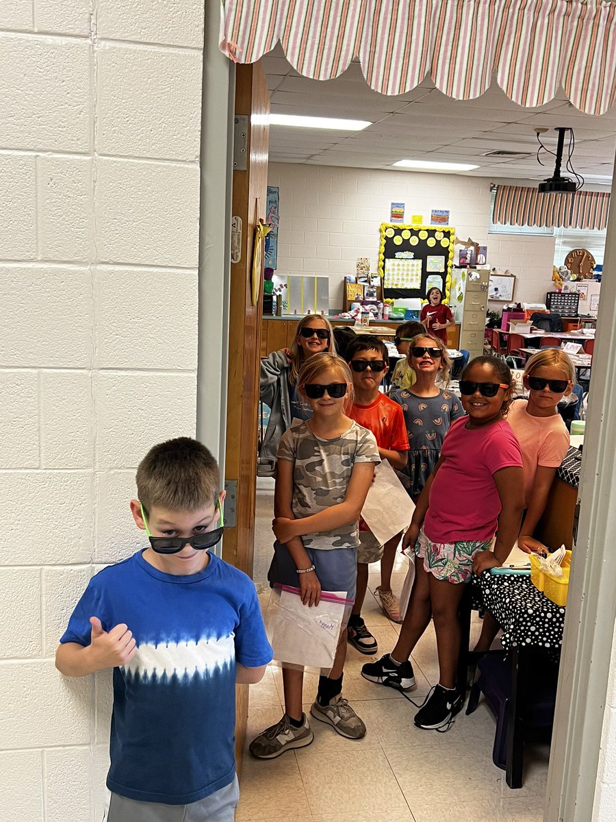 Shopping day!! We worked our store and picked up all the goods we purchased today! End of our economic unit was a success! <a href="/MCPSsandcastle/">MCPS</a>