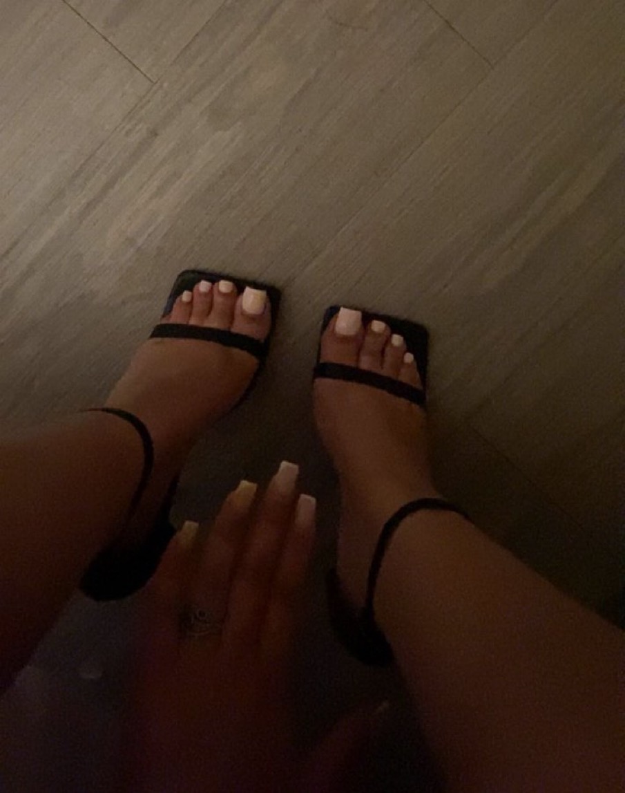 They looking so pretty rn

findom • queendom • findsub • paypig • humanATM • cashcow • nudes • content • feet