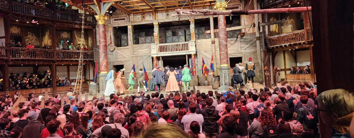 kellengoff's tweet photo. Saw Comedy of Errors at the Globe Theatre!! What a blast. An expert production Shakespeare himself would be proud of. So freaking funny. Well done, cast! https://t.co/36fRr4W81s