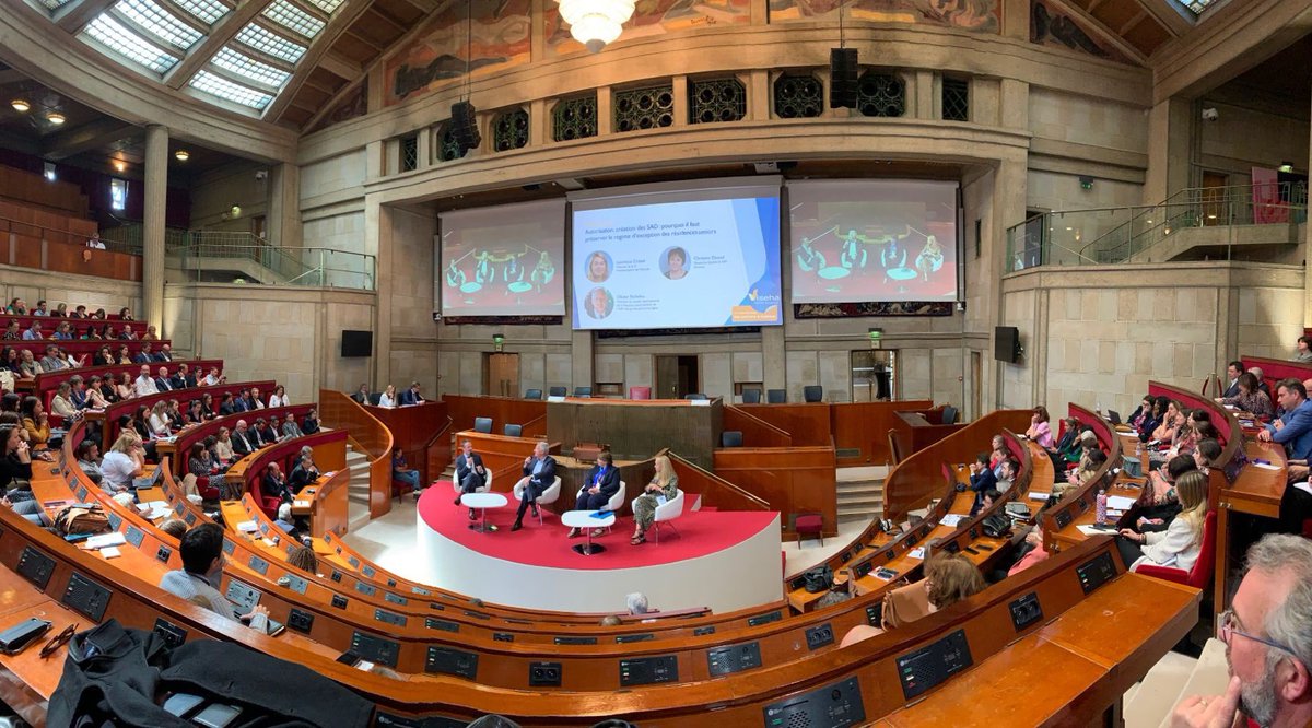 LaurenceCristol's tweet image. Aux 1ères rencontres Vie séniors &amp;amp; Habitat au Conseil Économique Social &amp;amp; Environnemental #CESE 

Des discussions enrichissantes sur les enjeux du parcours résidentiel de nos aînés =&amp;gt; pour un habitat inclusif respectueux et adapté aux besoins .

#BienVieillir