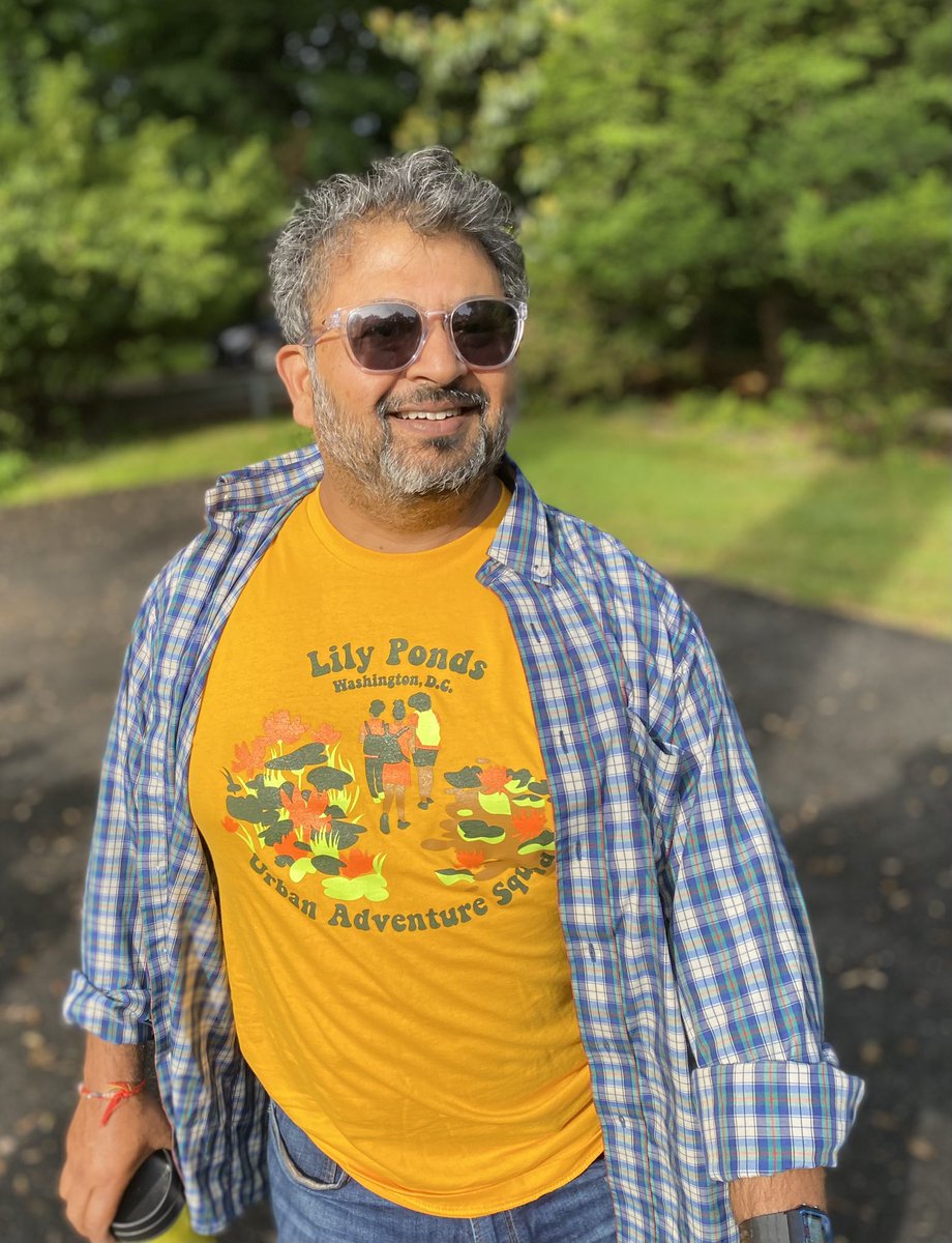 Who can hold a ☕️, a leash (w/🦮) & a conversation, all while supporting @UrbanAdvSquad? This guy! Clothing from our fundraiser honoring #KenilworthAquaticGardens + #RockCreekPark is arriving & we’re wearing it proudly! #DC #Fundraisers #Ward7 #LilyPonds @ihppod @sunildasgupta4