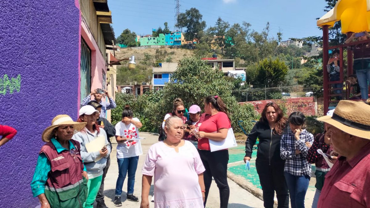 AO_CasaDeGob's tweet photo. Gracias vecin@s de #Acuilotla por asistir a la #AsambleaInformativa de rendición de cuentas sobre la intervención de las #333ColoniasPrioritarias que beneficiaron a su comunidad.
@GobCDMX @CDMX_SIBISO https://t.co/07wIrqRvt6