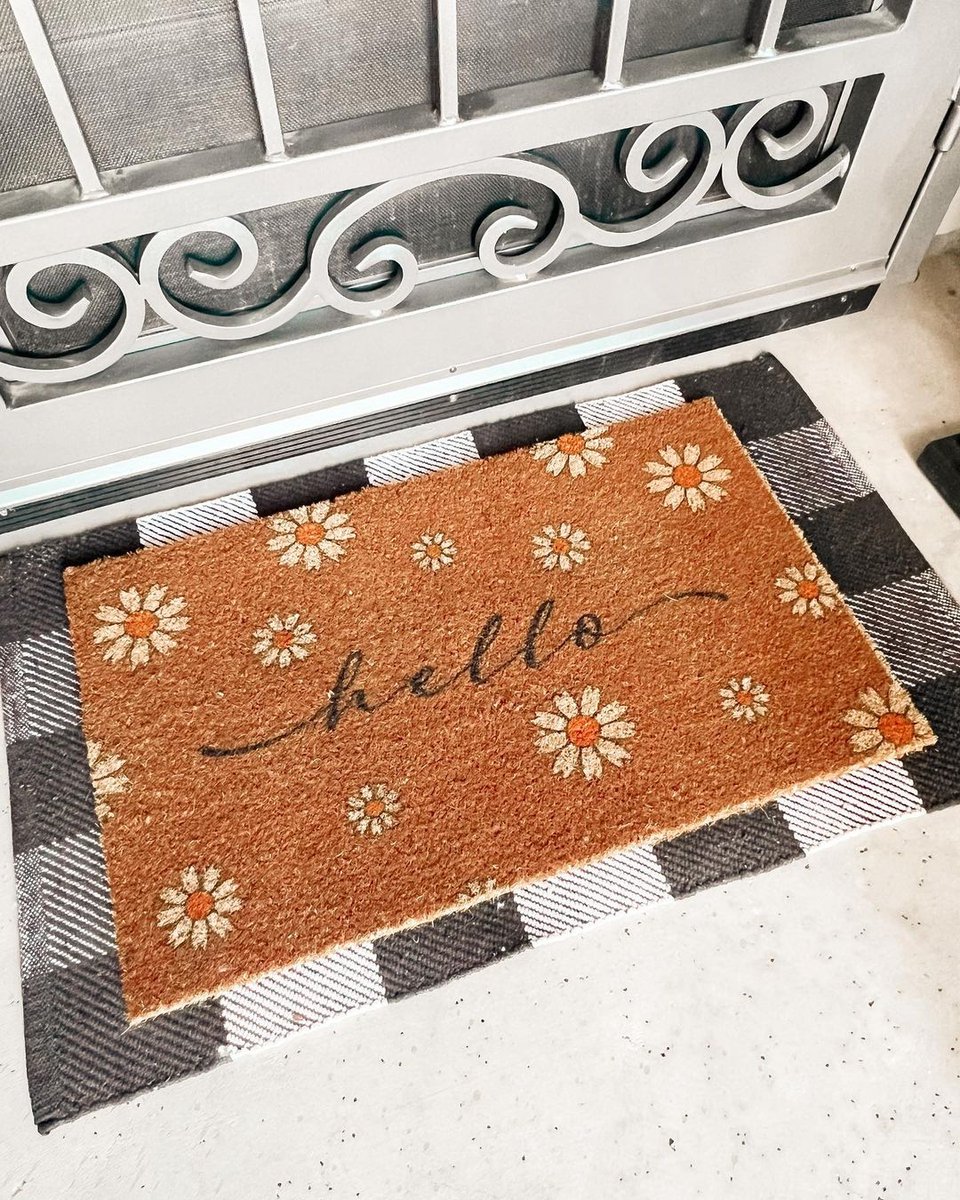 doormats's tweet image. Our doormat "Blooming Hello" has been our best-seller mat by far this spring season! How cute is this design? 🌼⁠
⁠
📷️@mycozyhomeandcoffee⁠
⁠
#blooming #hello #welcomemat #doormat #homedecor