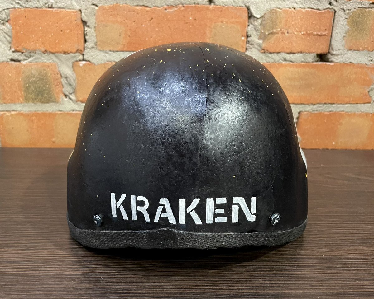 Frontline units in #Kharkiv supported by #Econ4UA are sending us three unique hand-painted battle-worn helmets.

It's a rare chance to own a piece of military history!

The first is available here: go.rallyup.com/ukraine-cultur…

(Funds will go to medical supplies for frontline troops.)