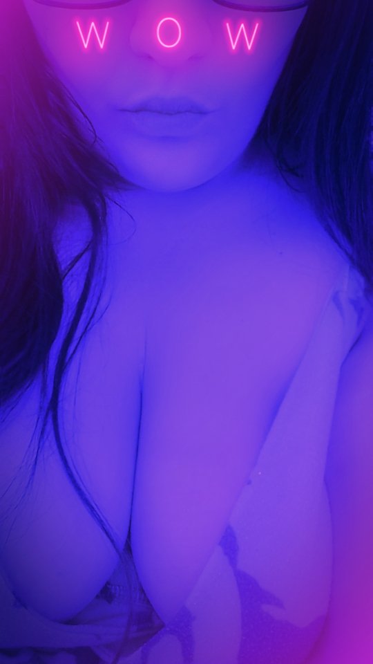 BeeLoveXXXX's tweet photo. Let me get you off Daddy!!🍑💦 I have real daddy issues and I'm down if you're down!! 😜😘🤩 https://t.co/LPhUlXHVtj