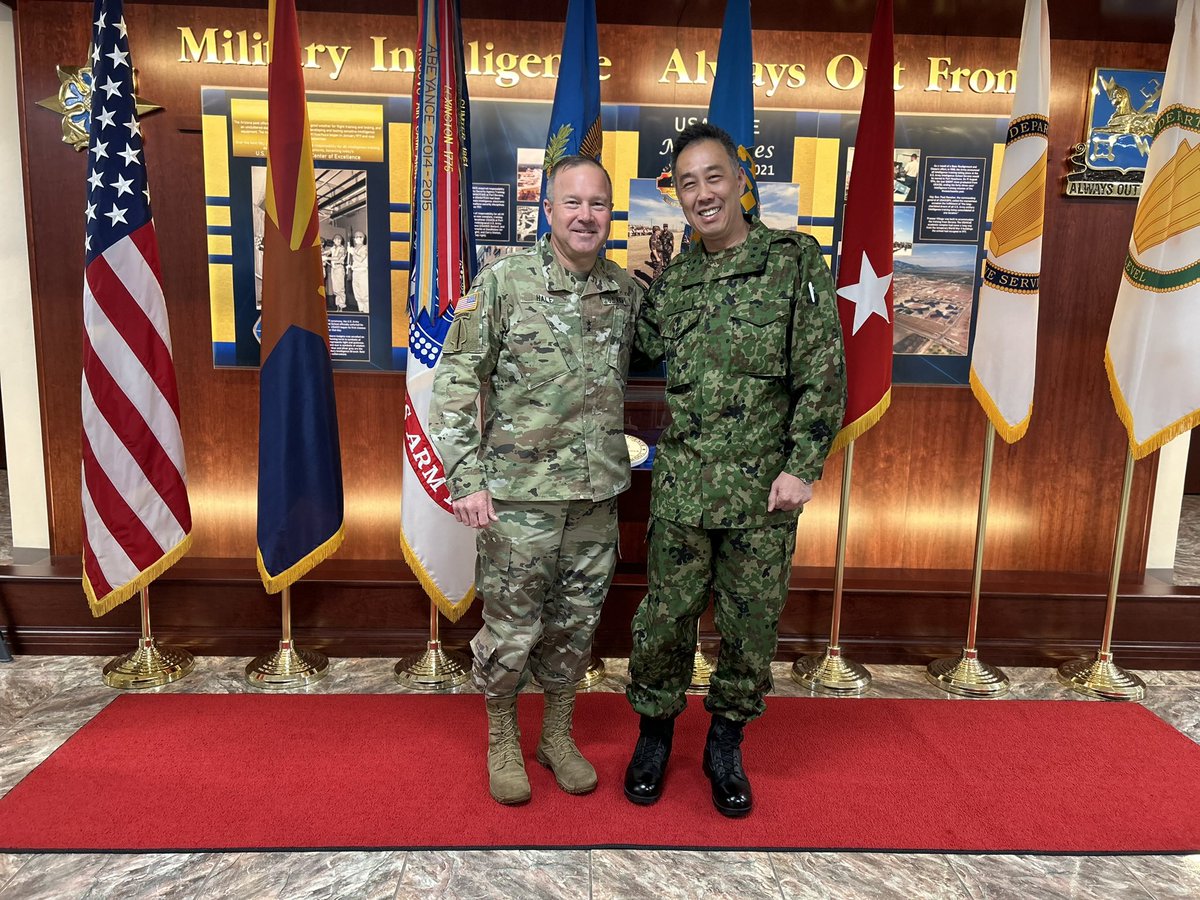 wolfpack_90's tweet image. Today, I met with Maj. Gen. Sei Mitoh and Lt. Col. Nagahama, Japanese Army, during their visit to Fort Huachuca. They also visited several orgs across the installation &amp;amp; observed MICCC and MIBOLC training. #AlwaysOutFront I #TeamHuachuca