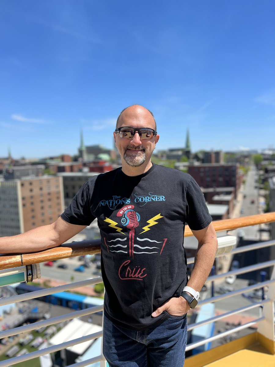 PWFrontRow's tweet photo. Enjoying a nice day in St John, New Brunswick today. 🇨🇦 
#NationsCornerOnLocation
#MPWTrueColors https://t.co/OqECur4O7t