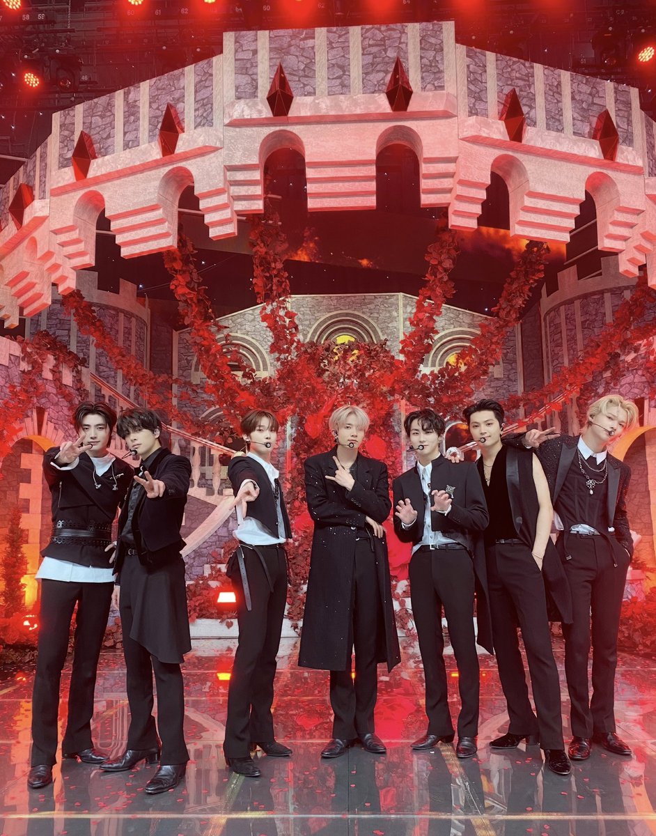 fjunyoung's tweet photo. ️️ ️
️️ ️
[#TodaysENHYPEN] Thanks to our reliable #ENGENE we were able to finish our first week of promotions with excitement👍
Thank you for being with us today as well and let’s be together again next week~🥰💕 #230528 @ Inkigayo
️️ ️
️️ ️ https://t.co/zaqg2SejXg