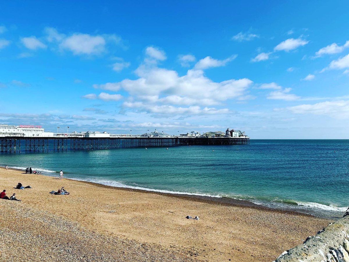 GarethAWilliams's tweet photo. Baking hot day in Brighton. ☀️ https://t.co/GSEZCTBJ9q