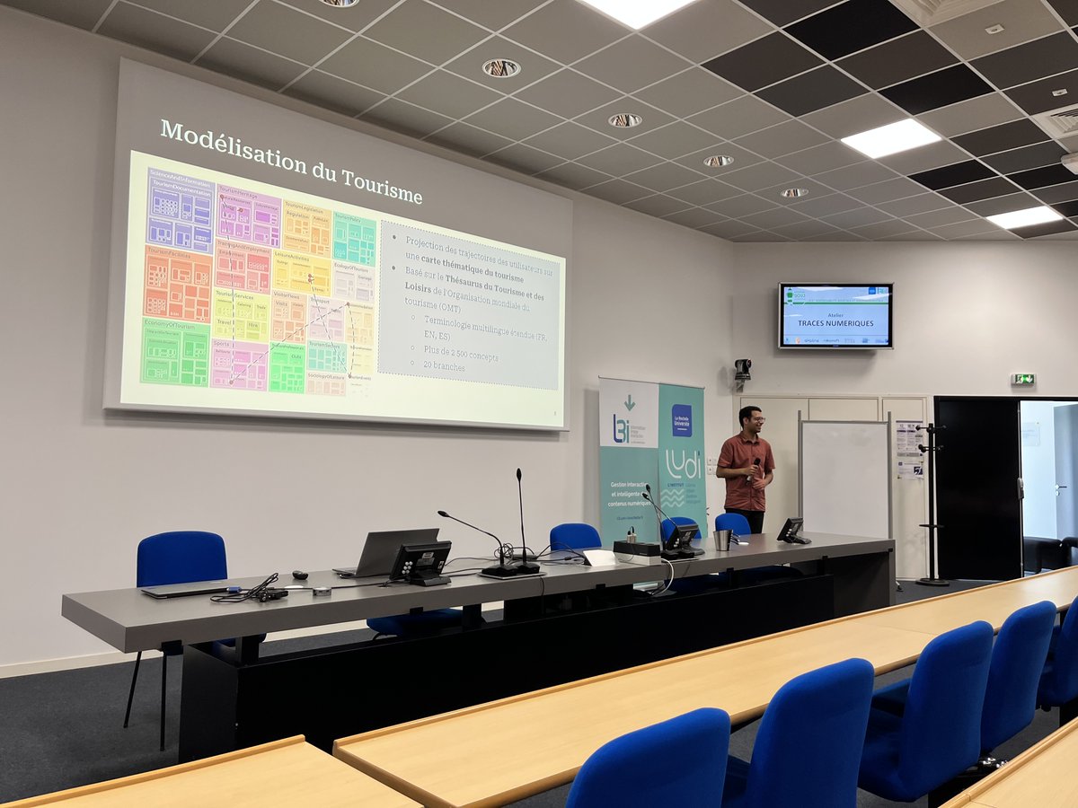 Inforsid2023's tweet photo. Fin du premier atelier #INFORSID2023. Merci aux participants pour les échanges nourris après les présentations.

⌚ RDV demain à 9h pour l'ouverture officielle :)

👟 Bon footing à ceux qui sont partis courir (le CM préfère aller en terrasse...) https://t.co/uTKlJ6Qah8