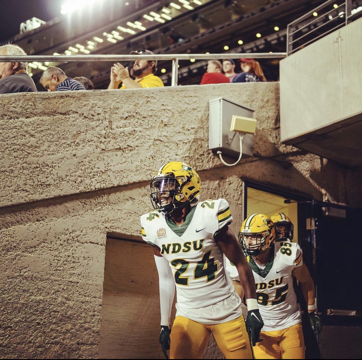 #AGTG Blessed to say I’ve received an offer From North Dakota State University! #GoBison @McKinneyHS_FB @Coach_Shavers @MayomiOlootuJr @Coach_Entz @lew_walk7