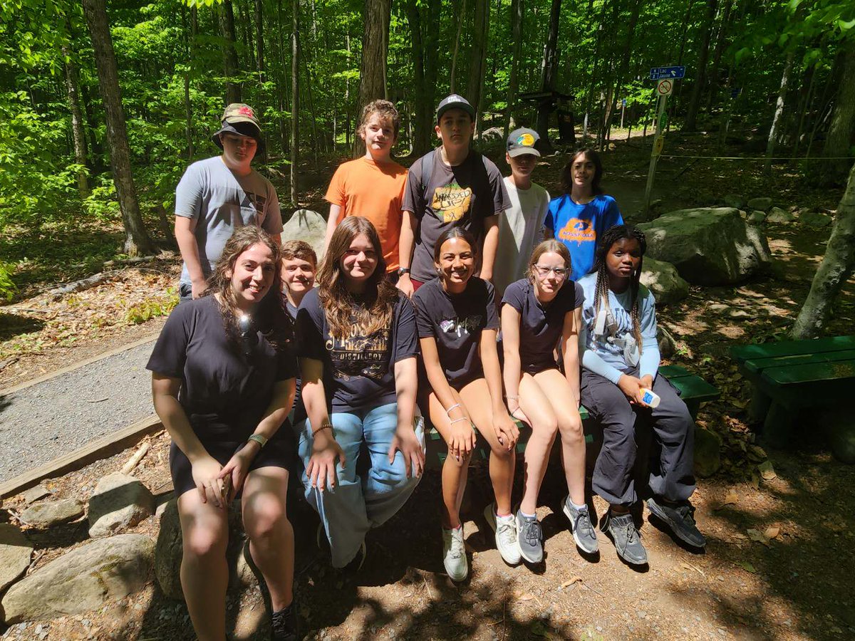 Les Jacquars <a href="/EECStPaul/">École catholique Saint-Paul</a> au stage Branche-toi au Québec ! <a href="/CscProvidence/">Csc Providence</a>  Futurs élèves des écoles  <a href="/ESCLESSOR/">École secondaire catholique l'Essor</a>  et  <a href="/ESCPainCourt/">École secondaire catholique de Pain Court</a>