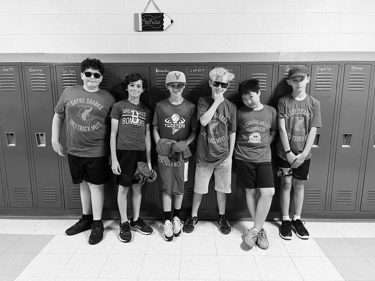 These cool sharks are ready for the track meet! #SayreSharks @_SayrePTO <a href="/SLCSD/">South Lyon Community Schools</a>