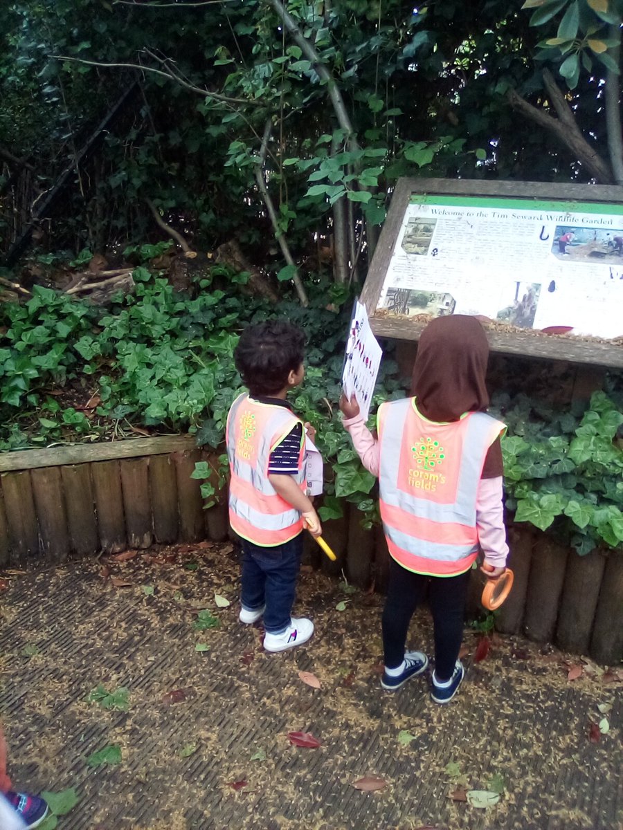 The children in our nursery love to spend time exploring our wildlife garden 🌱 We're currently taking bookings for spaces starting in September! Head to our website for more info or to fill out our enquiry form 👉 lght.ly/h41e4gm #LondonNursery #LondonChildcare