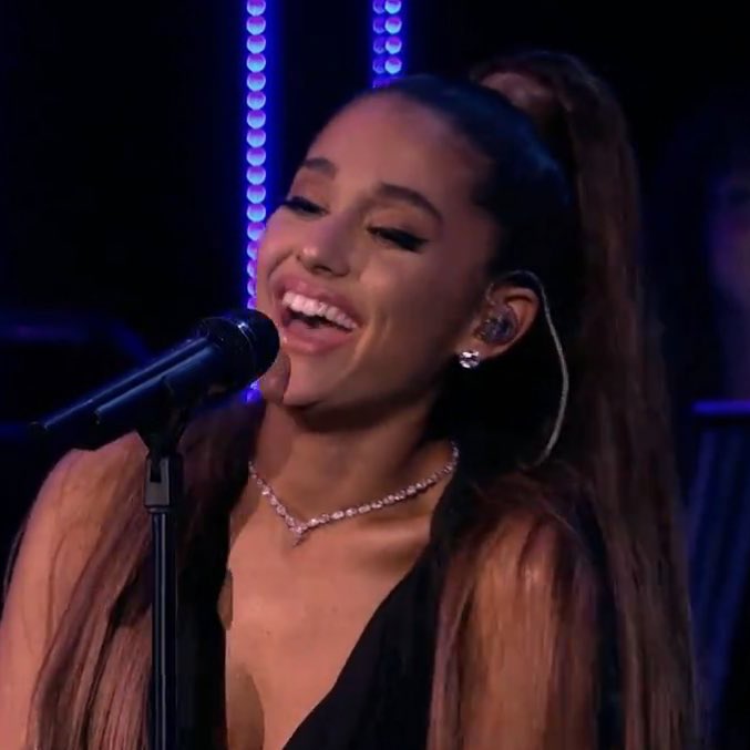 ariloveplace's tweet image. 