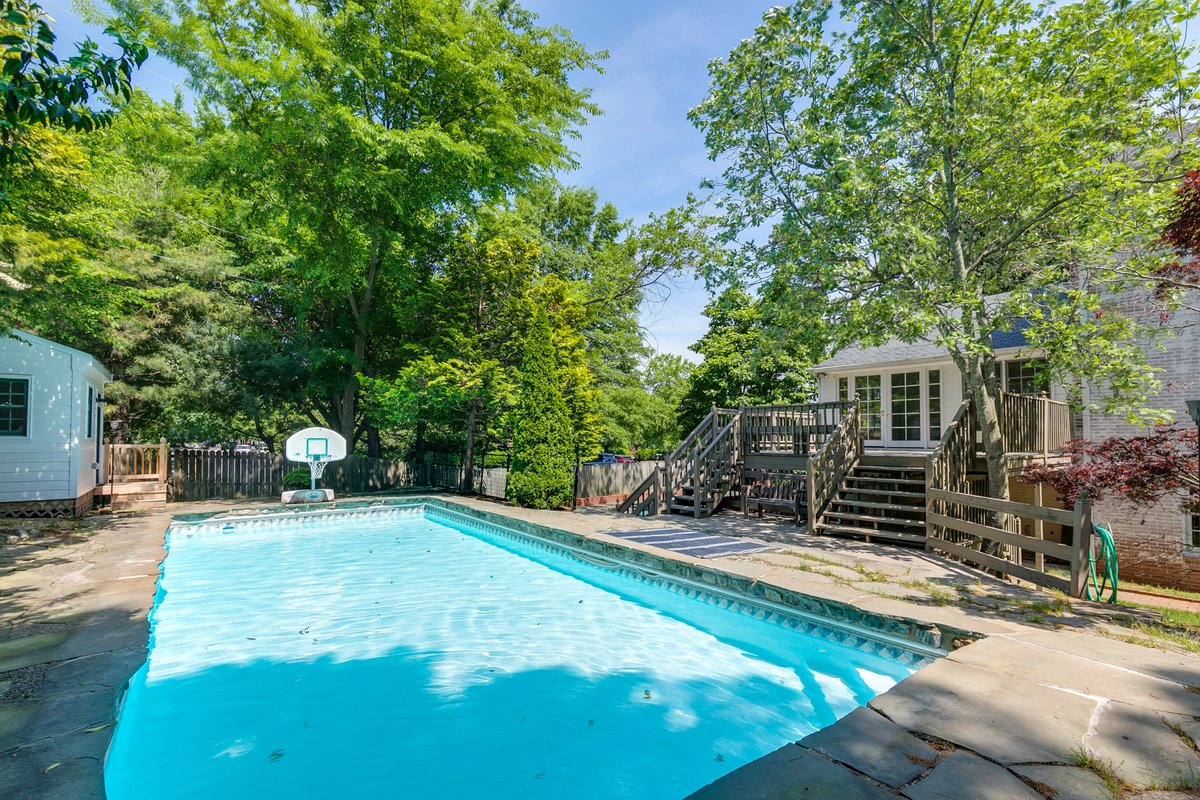 Time to open up the pool!!!!

#summer #poolseason #pool #backyardpool #RichmondRealEstate #buyahome #sellahome #Richmond #RVA #RichmondRealtor #RichmondHomes #RashkindSaunders #RSCoHomes #LottRealtyGroup #realestate #realestateagent #realestatelife #listingagent #buyersagent