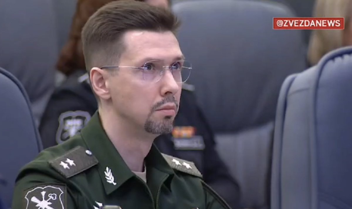 Anyone knows this 🇷🇺 ⭐️⭐️ general? 
Spotted during Shoygu’s briefing today. 
Sleeve insignia indicate a scientific (R&D) institution. 

cc @Maciej_Korowaj @nolanwpeterson @a7_FIN_SWE @RoINTEL @TheStudyofWar @DI_Ukraine @DefMon3 @Darth_is_Vader @vcdgf555 @ihormartins @M0nstas