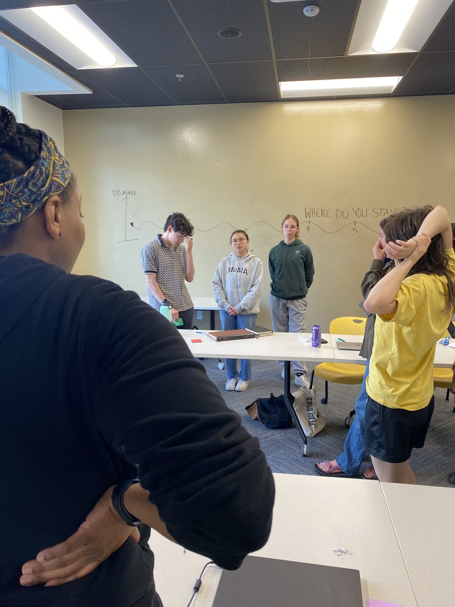 In our Internship Reflection Seminar class last week, we played "Where Do You Stand?". 

Click the link to see more!!! 

instagram.com/p/Cs3_-lOO99F/…

----------------------------------
REMINDER:
Fall 2023 Deadline is May 31st (1 Day Away)
Apply Today:
linktr.ee/semesterd