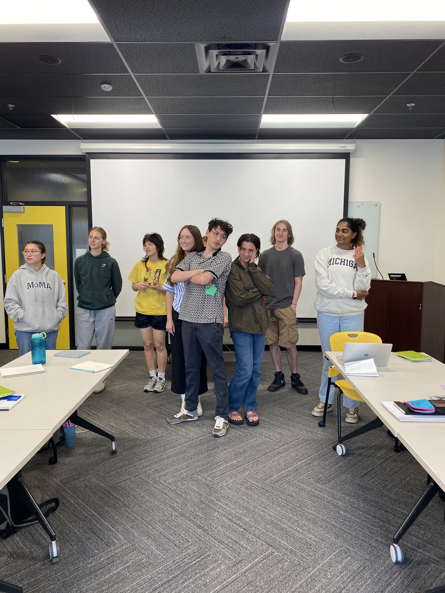 Semester in Detroit tweet media