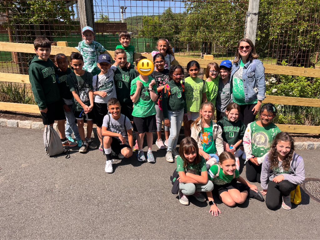 MrsMcGurl's tweet photo. Field trip fun at Turtle Back Zoo! 🦒🐆🦩🐢 🦭@FJDugan @MTPSNJ https://t.co/OcIP3bdijU