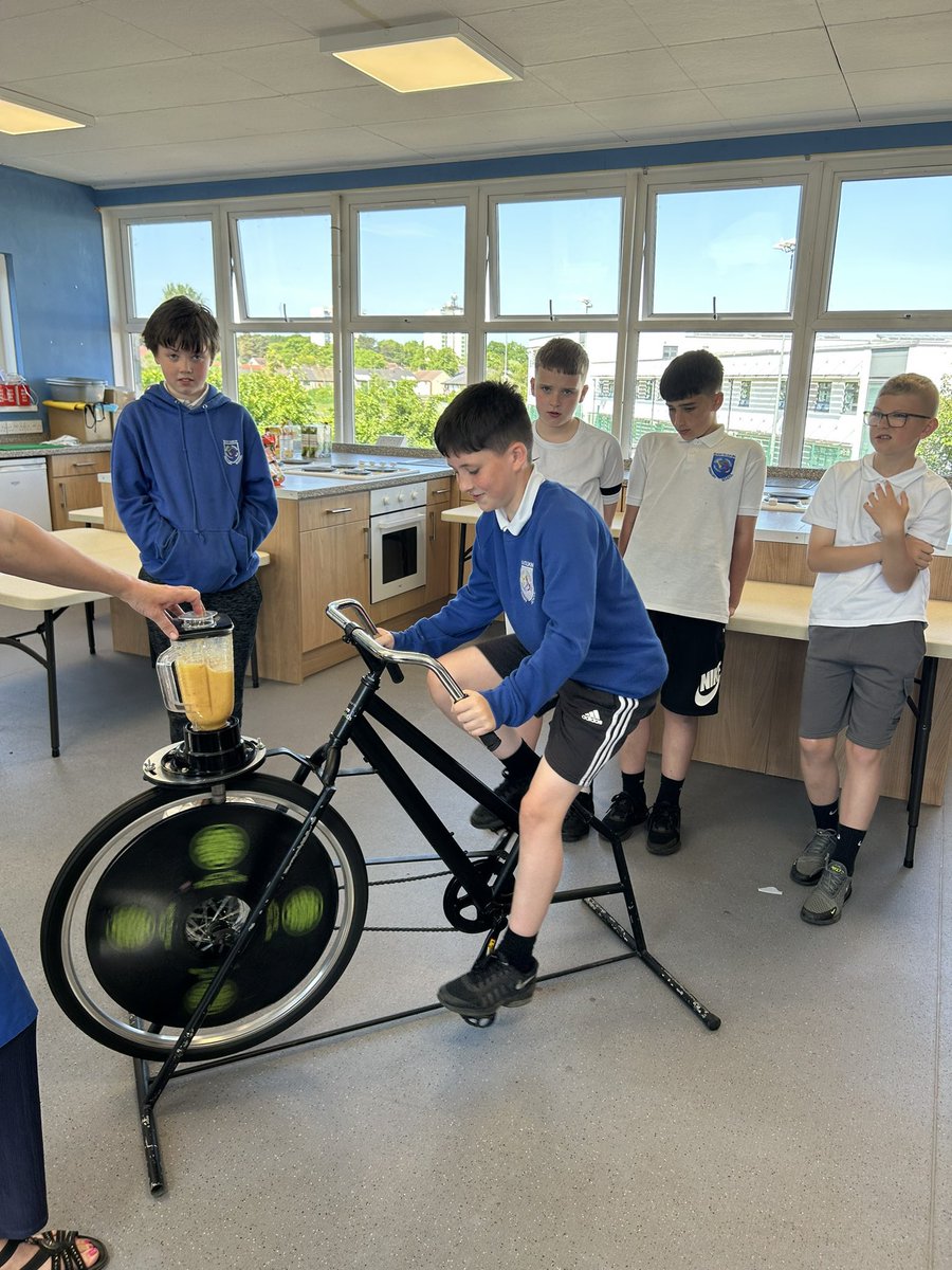 #banthealthweek23 is in full flow. Our P6 Young Sports Leaders put on active sessions for our younger learners. Some classes also visited the #bantkitchen to learn about sustainable energy and to have a shot on the smoothie bike. The remaining classes will visit tomorrow. (2/2)
