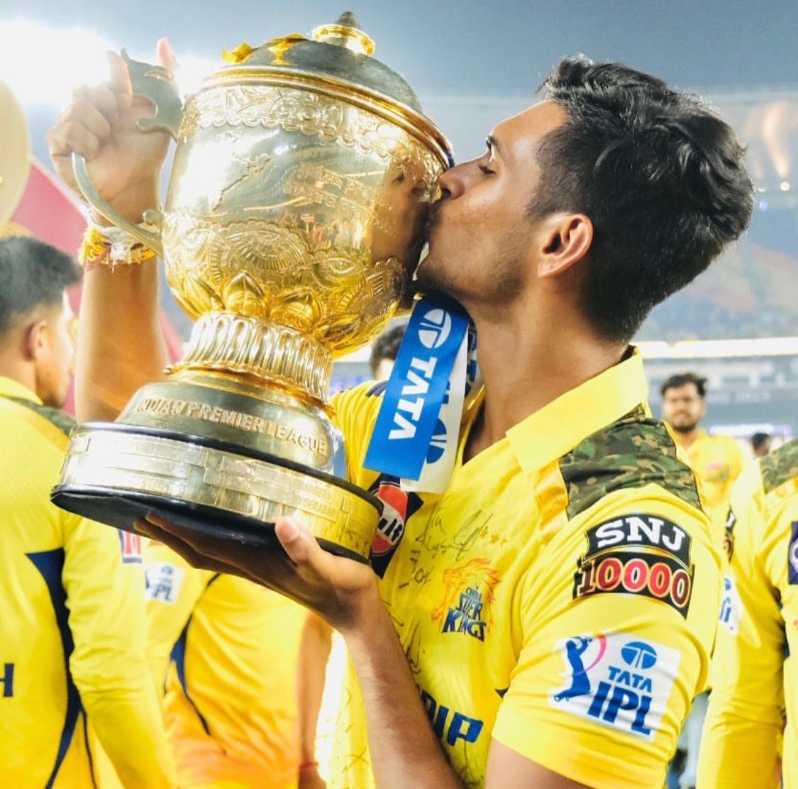 #Repost
Lifting the trophy for CSK, winning hearts at home! ✨💛    

📸 : @ChennaiIPL, @IPL  

#Repost #MatheeshaPathirana #IPL #Winners #CSK #ProudMoment #Victory #SriLanka #ColomboStrikers #T20 #FastestCricketFormat #SriLankaCricket #BabyMalinga #FastBowler #FastestBowling