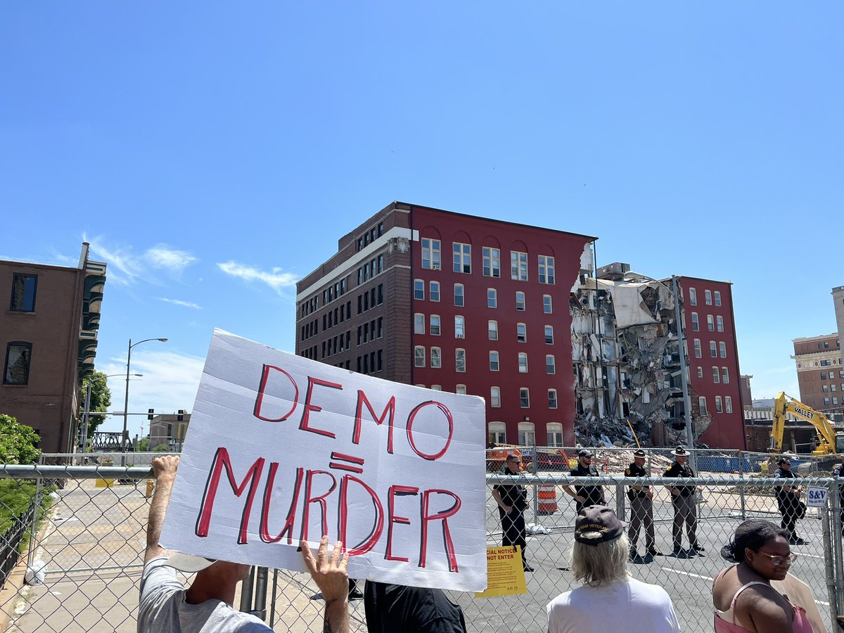 DSM Black Liberation Movement tweet media
