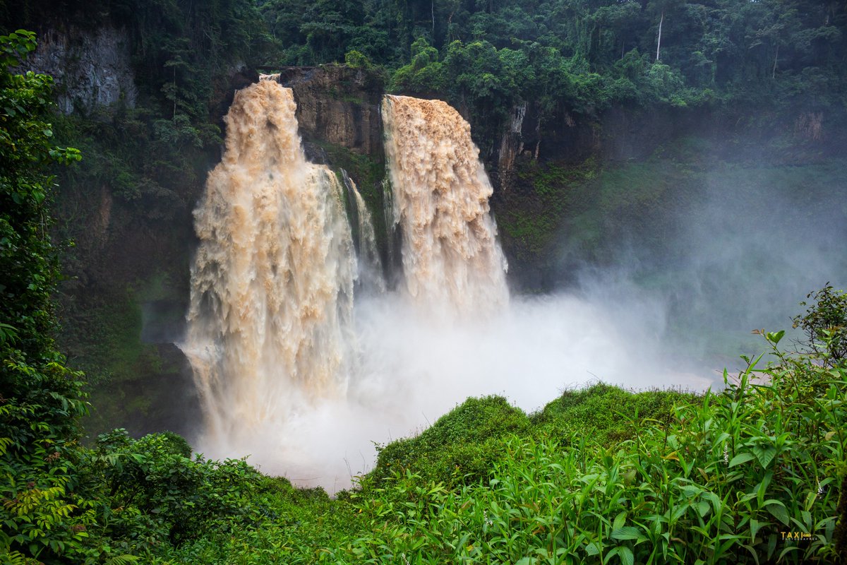 chi_ernest's tweet photo. 📍 Ekom Nkam Falls 🇨🇲

#TheTaxiPhotographer 🚖📸 https://t.co/vfjlhmZDpp