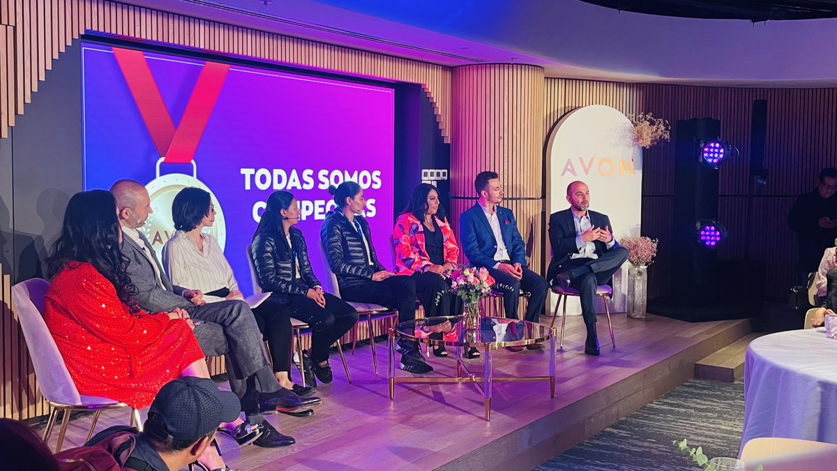 Alexandre Lemos, Gerente gral de Avon Mx, "La pandemia cambió la dinámica del mercado en la venta directa, siempre aprendemos y generamos oportunidades. La digitalización que era una barrera se convirtió en una necesidad." #TodasSomosCampeonas #DíaDeLaRepresentante2023