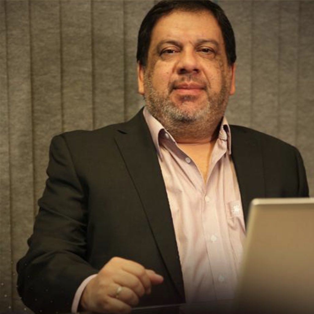 Adiós apreciado Elvio. Que duro es despedirte de este plano.Vas a hacer mucha falta. Con todos tus logros y puestos de relevancia que ocupaste, siempre atento. Amable, humilde. 
Tu ausencia, va crear un vacío muy profundo en el Equipo de los Guerreros de la LUZ. Gracias 🙏🏽