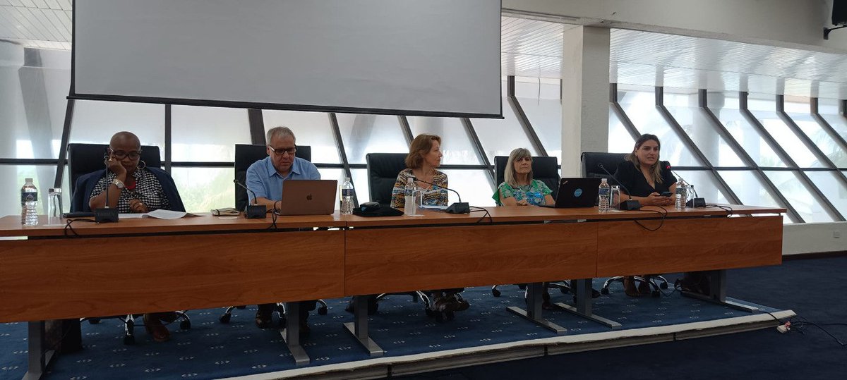 Un panel de lujo sobre los derechos de los niños inició el segundo día de debate del Congreso Internacional sobre Infancias y Adolescencias. 

Nos regalan sus reflexiones, entre otros, Luis Pedernera, vicepresidente del Comité de los Derechos de los niños de Naciones Unidas.
