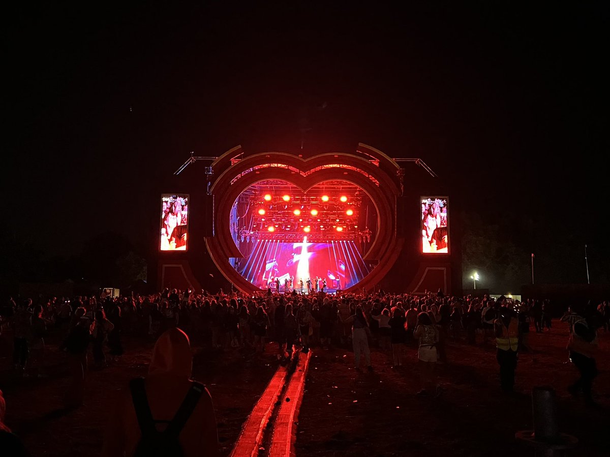 .<a href="/yearsandyears/">Years & Years</a> <a href="/LSTDBristol/">Love Saves The Day</a> #Bristol