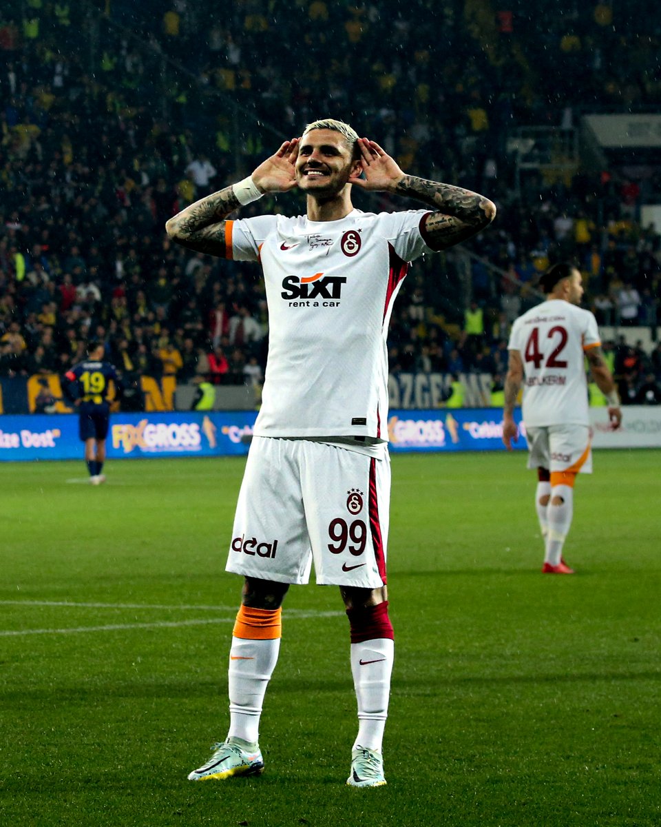 Mauro.
Emanuel.
Icardi.
Rivero.