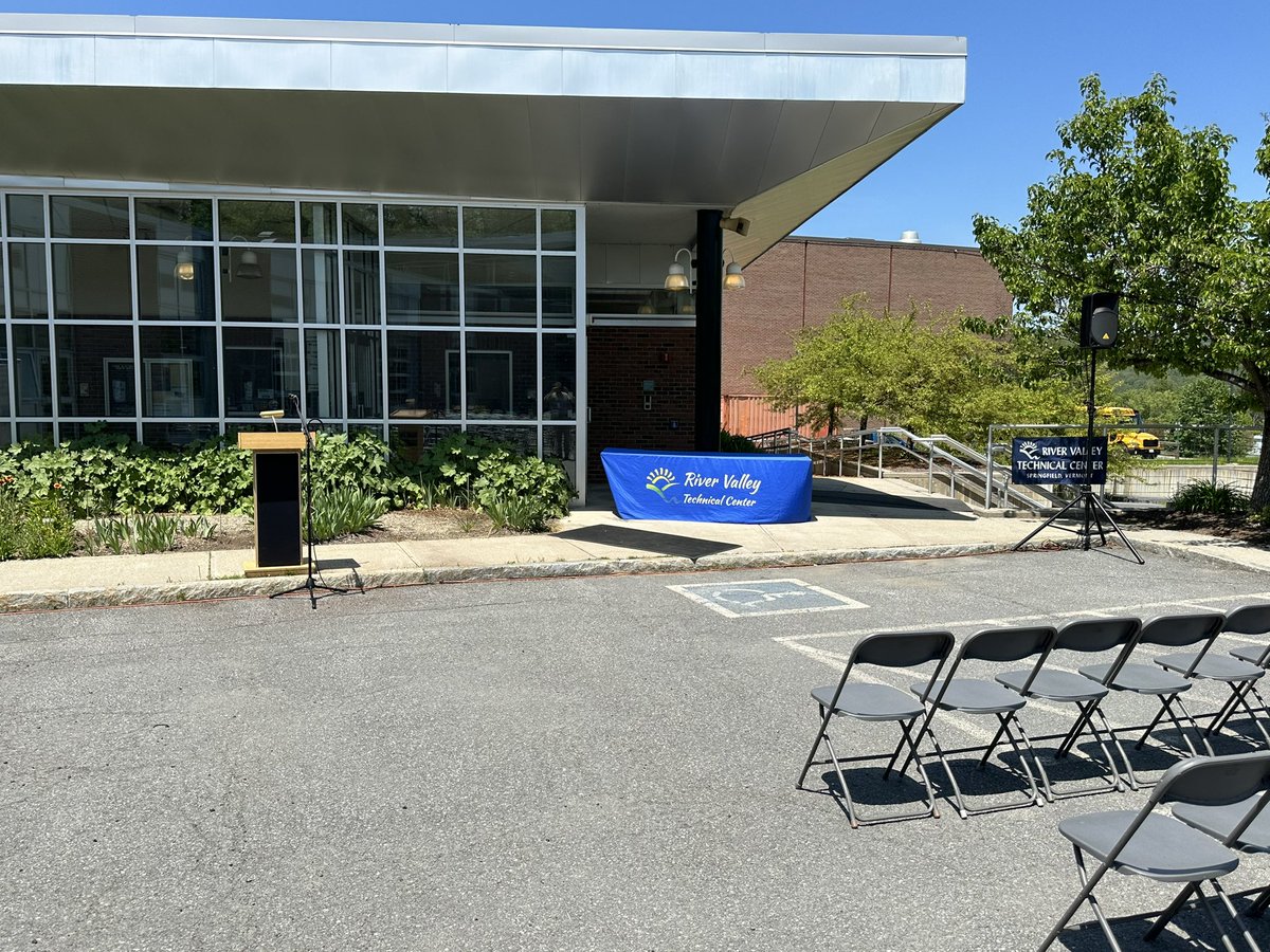 farr_scott's tweet image. Looking ready for tonight’s festivities, National Technical Honor Society Induction Ceremony at 5 pm and RVTC Annual Awards Ceremony at 6 pm. Come early for some great food from Jamaican Jewels and Tito’s Tacos.