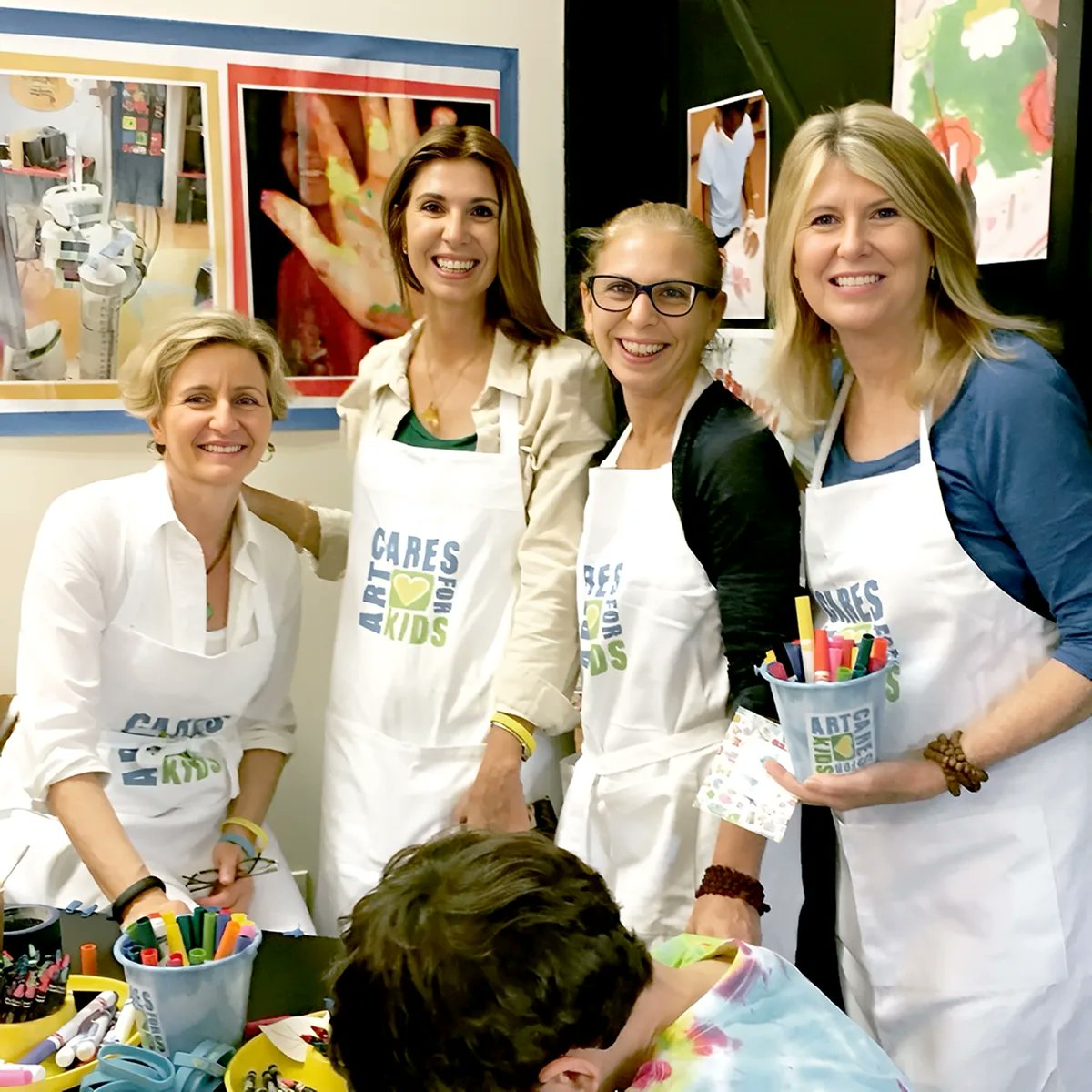Kudos to Art Cares for Kids on the recent story in Key Biscayne Magazine! An art therapist by profession, Liz P. and her Art Cares volunteers go into hospitals to provide much needed creative activities, time, and tools for children in residence.

Story: keybiscaynemag.com/truly-altruist…